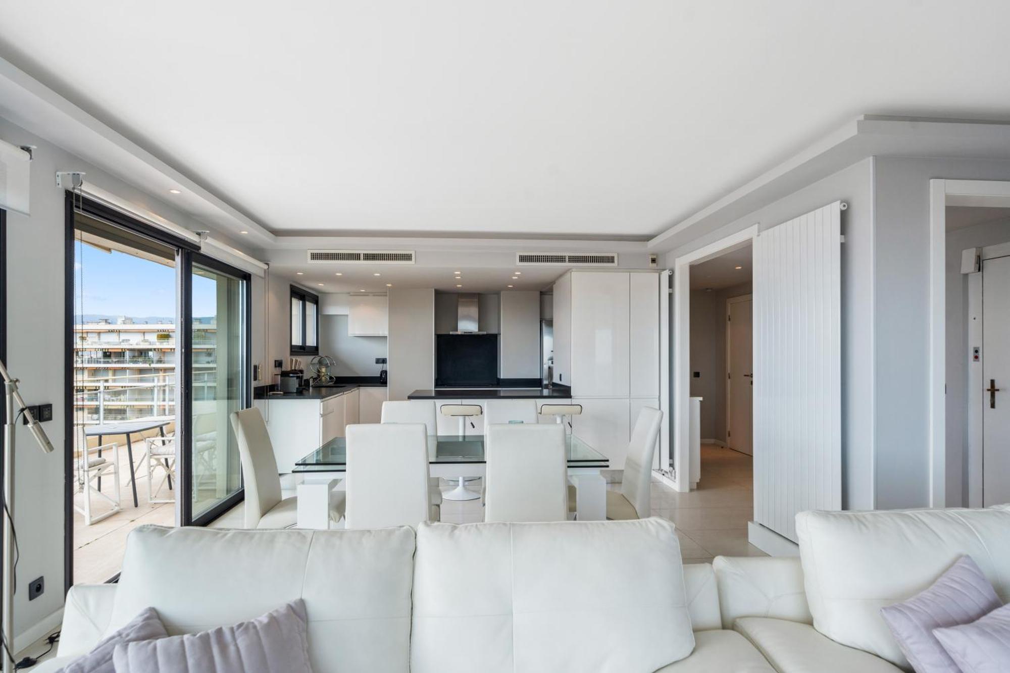 5 Bedroom Penthouse - Ocean View