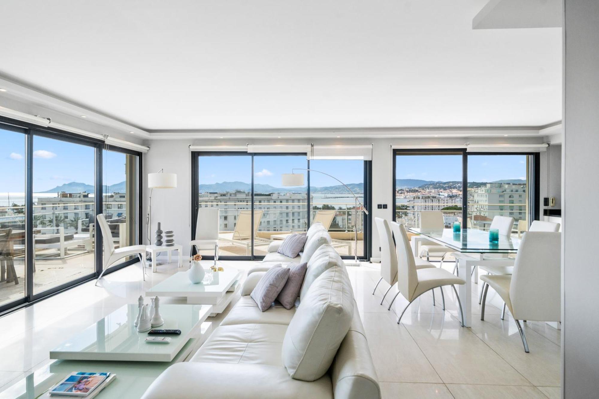 5 Bedroom Penthouse - Ocean View * Cannes