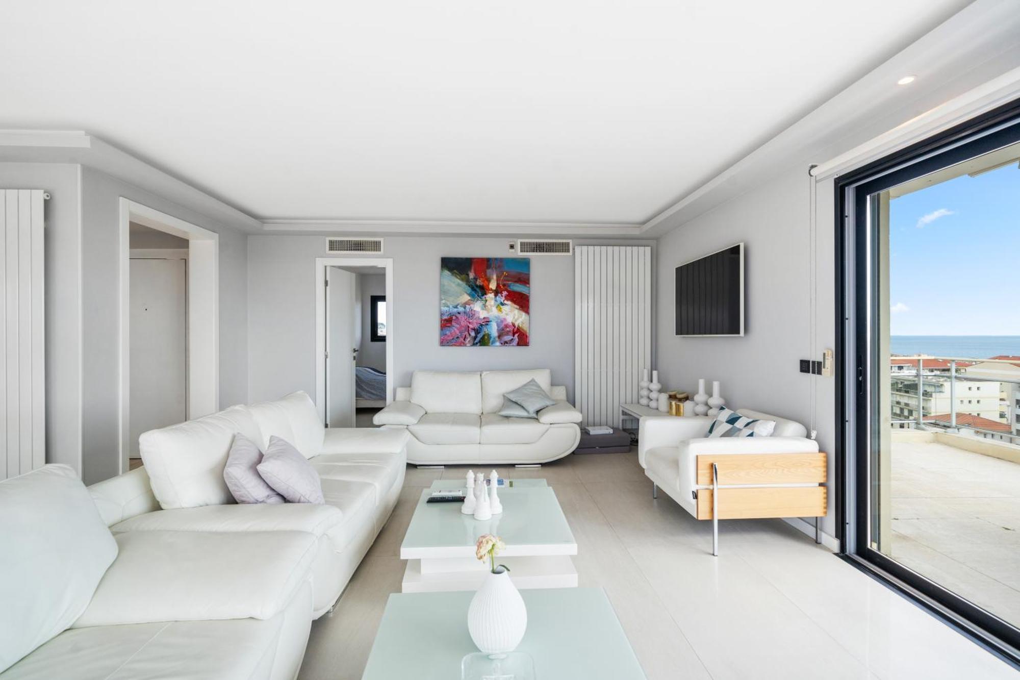 5 Bedroom Penthouse - Ocean View *